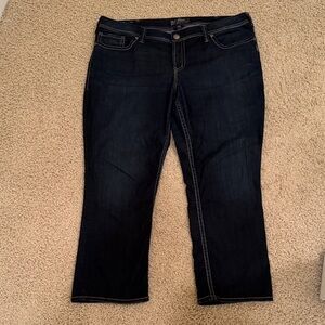 Silver Jeans Dark Wash Suki Capri Jeans